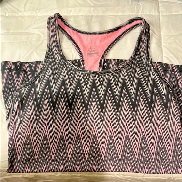 Nike Dri-Fit Women’s Athletic Tank Top Sports Bra - Picture 5 of 9
